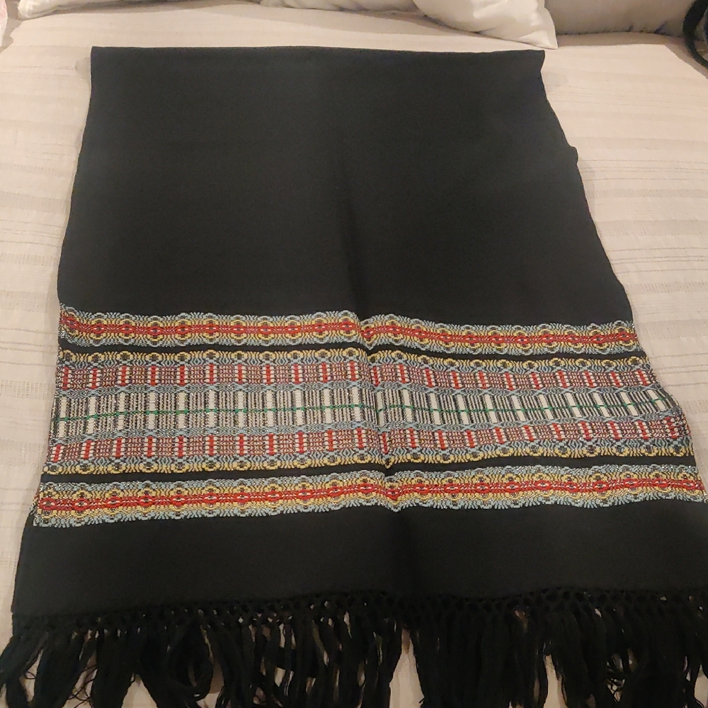 Vintage Fait A La Main Madawaska Weavers Pure Wool Large Black Shawl/Scarf
